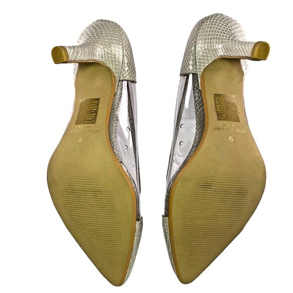 Journee Collection Gabbie Grey & Vinyl Snake Embossed Pointed Toe Pump Size 9 - Picture 6 of 6